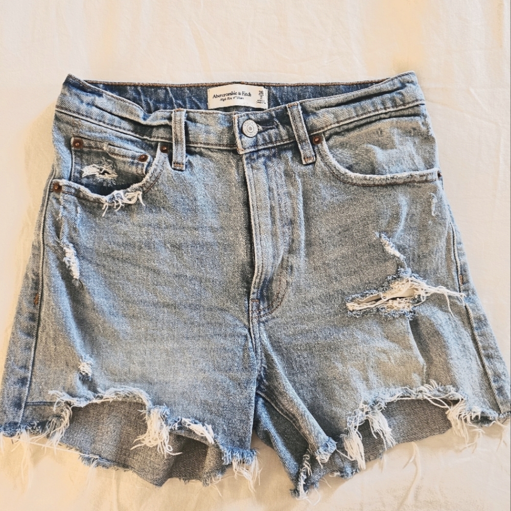 A&F high waisted mom shorts 4"
